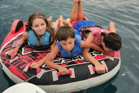 Fun at the Ocean tour - 4 hrs - 25 ft boat