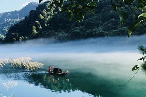 Excursão 2D privada ao Lago Xiaodongjiang e Danxia Gaoyiling de Guangzhou de trem