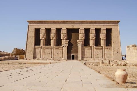 Privat dagstur till Dendera Hathor-templet och Abydos Seti I-templet