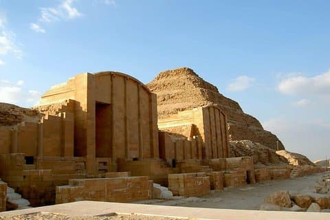 Excursão de meio dia às pirâmides de Memphis Sakkara e Dahshur
