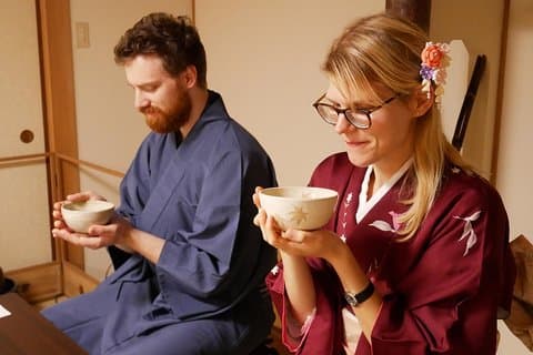 宮島で着物と茶道を楽しむ