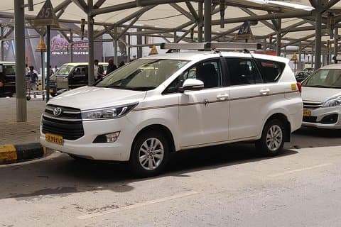 De Delhi: Serviço de Transfer Privado de ida para Agra