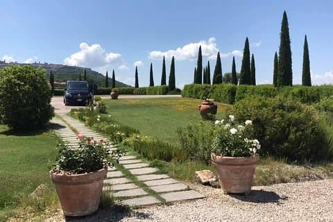 Kleine Gruppe Chianti-Weintour mit Mercedes V-Klasse Van
