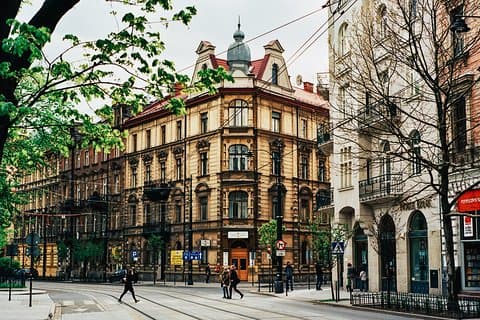 Trasferimento privato da Varsavia a Cracovia con 2h di giro turistico