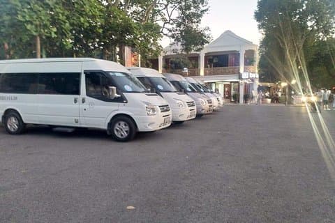 Transporte privado Hoi An a la ciudad de Da Nang 4-16 asientos
