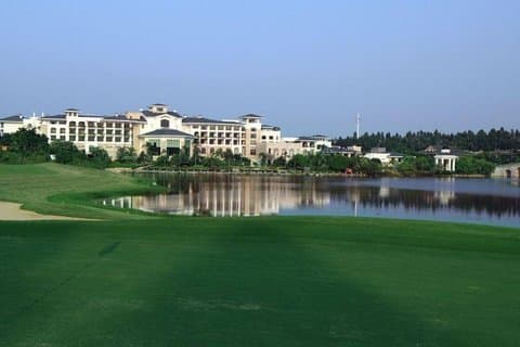 2 Übernachtungen im Guangzhou Country Garden Holiday Islands Hotel und Hot Spring Package