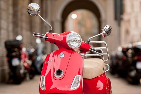 Vespa Motorradverleih in Florenz