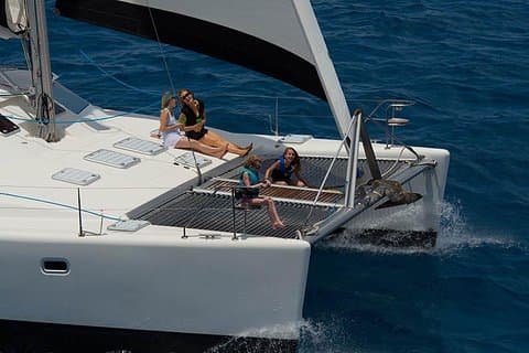 50 'Luxusyacht. Privater Ganz- oder Halbtages-Katamaran-Schnorchel & Stranderlebnis