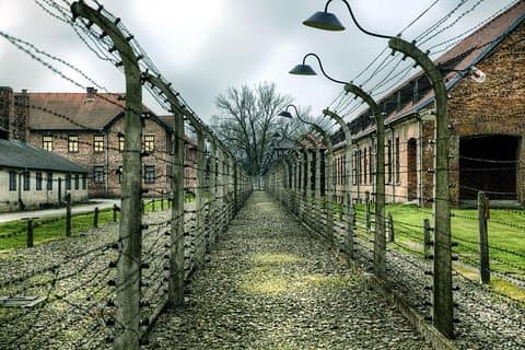 Geführte Tour nach Auschwitz-Birkenau ab Warschau
