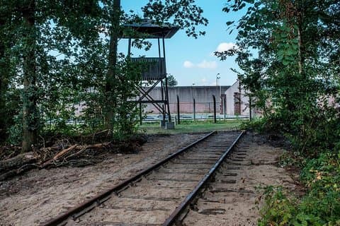 Visite en petit groupe du camp de concentration nazi de la Seconde Guerre mondiale depuis Amsterdam