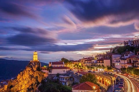 Tour privato di 2 giorni: Arachova-Delphi-Ancient Olympia 8 posti