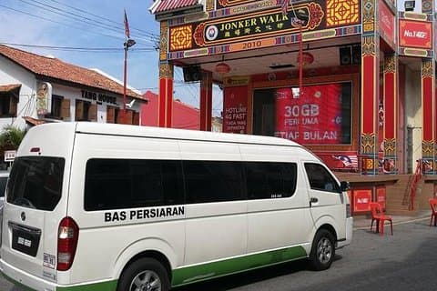 °Chauffeur: Malacca to Singapore Van Transfer