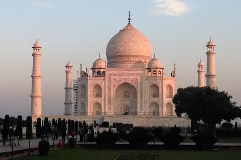 Dreitägige Tour durch das Goldene Dreieck ab Delhi mit dem Expresszug