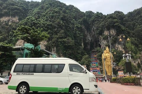 °運転手：クアラルンプールからシンガポールへの送迎[バン]