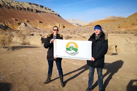 Tour de 2 días: Parque Nacional Altyn Emel - Dunas Singing y Montañas Aktau