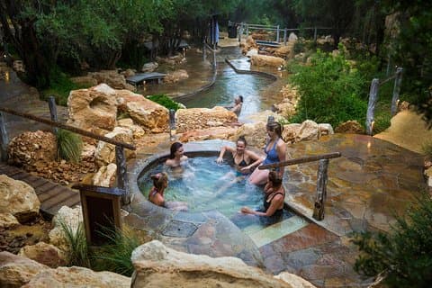 Dagtrip naar Peninsula Hot Springs met toegang tot het zwembad vanuit Melbourne