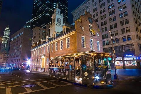 Tour del carrello dei fantasmi e delle lapidi di Boston