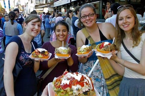 “Taste Istanbul : Street Food Tour da non perdere”