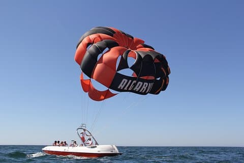 Faro parachute ascensionnel