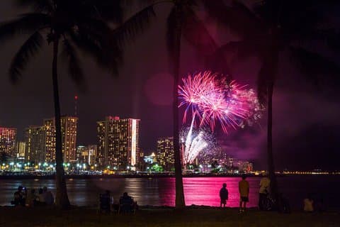 Waikiki Fireworks Dinner Cruise: Sail & Sparkle nas noites de sexta-feira