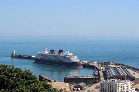 Dover krydstogterminaler til Heathrow lufthavn