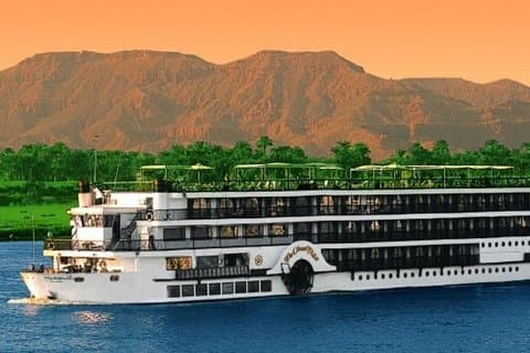 Amazing 4 - Cruzeiro de dias de Aswan para Luxor