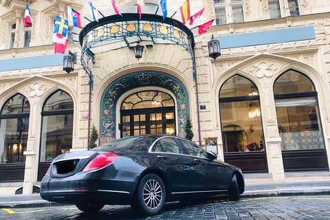 Lyxig privat Prag flygplats transfer