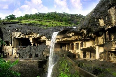 Private 2 Days Tour: Ajanta Ellora Caves and Aurangabad City