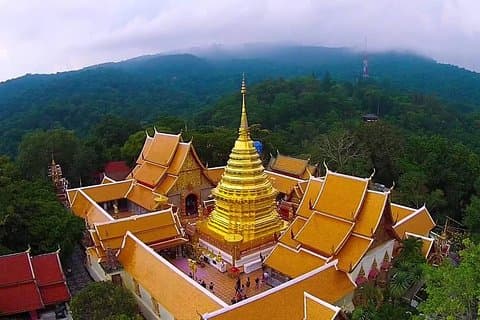 Visite du temple de Doi Suthep avec découverte du village artisanal thaïlandais