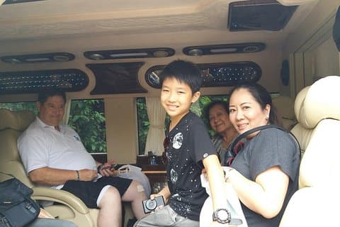 Privat bil til Ba Na Hills - Golden Bridge