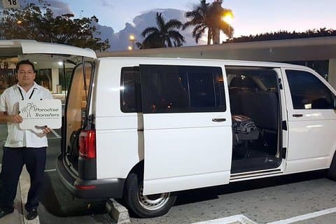 Enveisoverføring til / fra Cancun flyplass til Akumal Zone opp til 7 passasjerer