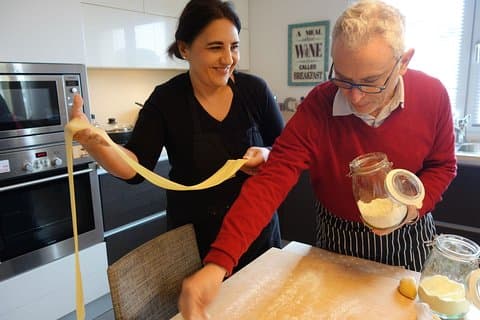 Cours privé de cuisine Florence et dégustation de vin avec le chef Antonella