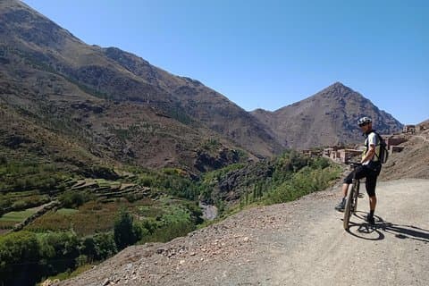 Pedale pelas aldeias berberes e pelo alto vale do Atlas 3 dias