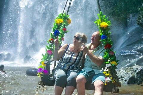Private Day Tour, watervallen, liggende Boeddha, 1000 Shiva Linga-rivier, Beng Mealea