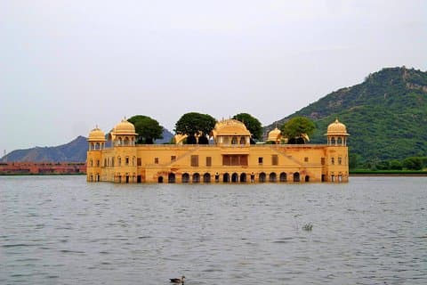 New Delhi Hotel, Airport to Jaipur Private Transfer