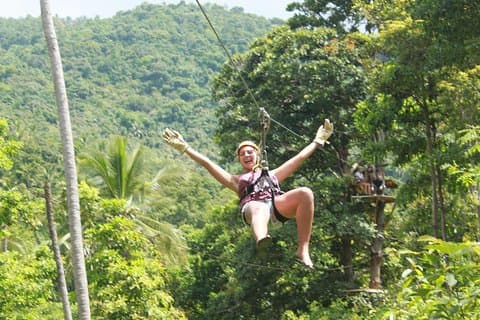 Sky Fox Experience : Tirolesa emocionante de la selva en Koh Samui