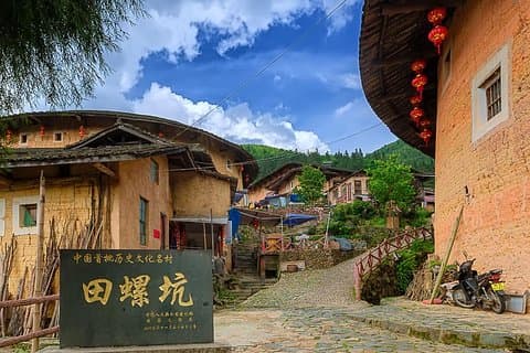 Excursão privada de dia de Xiamen ao cluster de Tianluokeng Tulou e Hongkeng Tulou