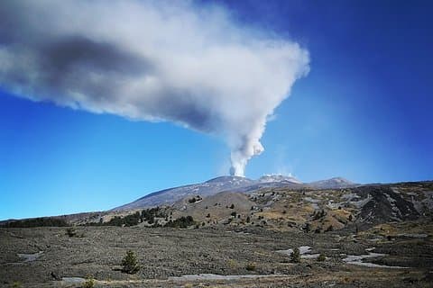 Catania: Etna Nord Jeep Tour Monti Sartorius & Grotta dei Ladroni