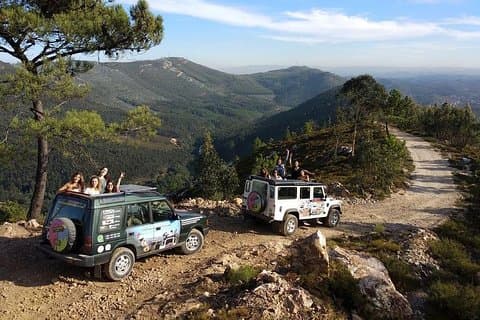 ポルト : オポルト山脈の小グループ4x4ツアー - オフロード