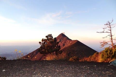 Acatenango Volcano Overnight Adventure fra Guatemala City