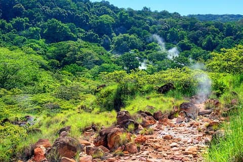 Randonnée volcanique, Baignade en cascade et Combo sources chaudes sur Rincon DE la Vieja