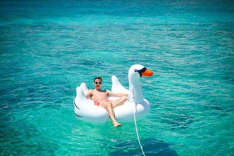 3 - Hour 38' Lagoon Private Catamaran mit Snacks und Open Bar