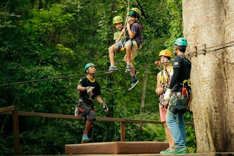 Fly over junglen: Phukets flyvende Hanuman Zipline-eventyr