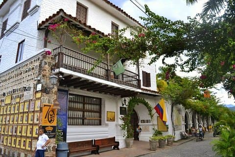 Hotell nära Santa Fe de Antioquia & Colonial Bridge