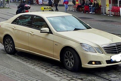 Costa Navarino - Privat transport fra Athen med den luksuriøse Mercedes Benz