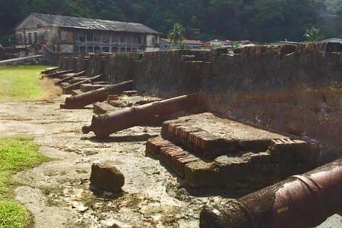 Passeio histórico pelo Caribe