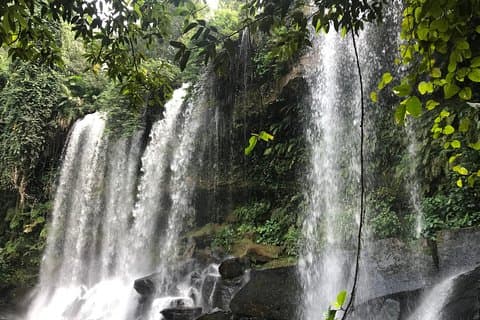 Phnom Kulen Tour : Waterval, 1000 Lingas & Liggende Boeddha