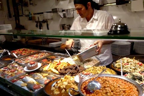 Istanbul: Privat mattur om kvelden i Kadikoy