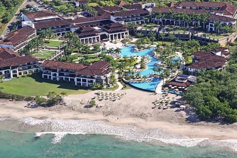 Traslado privado de ida y vuelta: desde el aeropuerto de Liberia hasta JW Marriott Guanacaste