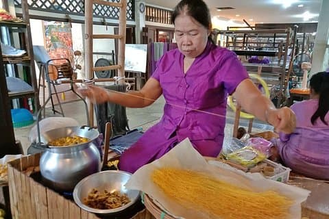 Avslutad Thai Silk Class Experience